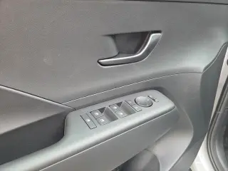 Hyundai KONA 2027 SEL Sport 4p SUV