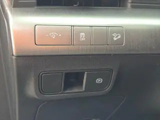 Hyundai KONA 2027 SEL Sport 4p SUV
