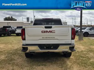 GMC Sierra 1500 2025 4x4 SLT 4p. Cabina de Tripulación Alta 5.8 ft. CB