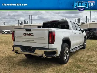 GMC Sierra 1500 2025 4x4 SLT 4p. Cabina de Tripulación Alta 5.8 ft. CB
