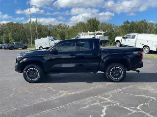 Toyota Tacoma 2025 4x4 TRD Sport 4p Doble Cabina 5.0 ft SB 8A