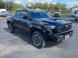 Toyota Tacoma 2025 4x4 TRD Sport 4p Doble Cabina 5.0 ft SB 8A