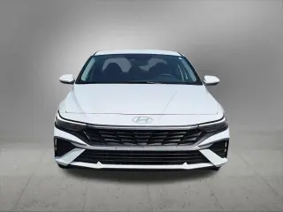 Hyundai ELANTRA 2024 SEL 4p Sedan