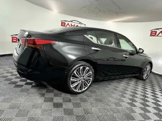 Nissan Altima 2023