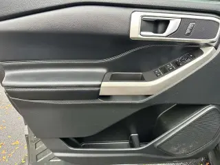 Ford Explorer 2023 AWD XLT 4p SUV