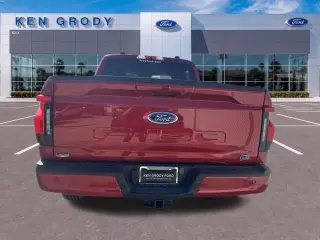 Ford F-150 Lightning 2023 AWD XLT 4dr SuperCrew 5.5 ft. SB
