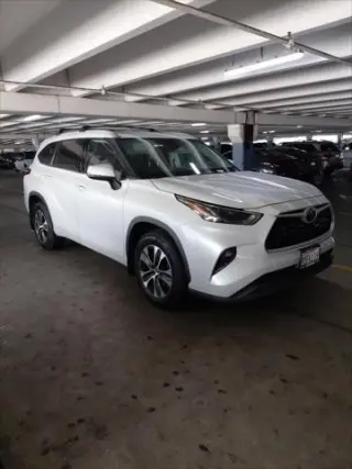 Toyota Highlander 2022 XLE 4dr SUV