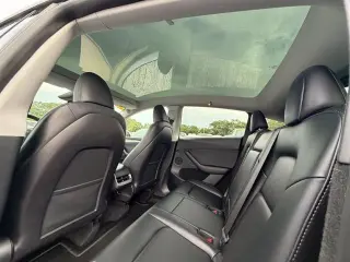 Tesla Model Y 2023 AWD Long Range 4p Crossover