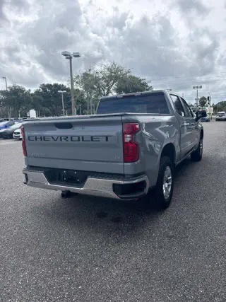 Chevrolet Silverado 1500 2024 4x4 LT 4dr Crew Cab 5.8 ft. SB con 2FL
