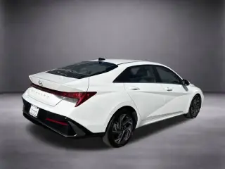 Hyundai ELANTRA 2025 SEL Confort 4p Sedán