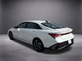 Hyundai ELANTRA 2025 SEL Confort 4p Sedán