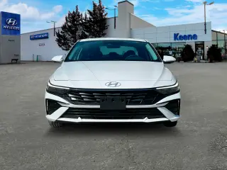 Hyundai ELANTRA 2024 SEL 4p Sedan