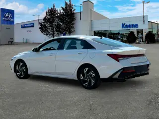 Hyundai ELANTRA 2024 SEL 4p Sedan