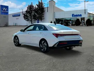 Hyundai ELANTRA 2024 SEL 4p Sedan