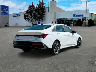 Hyundai ELANTRA 2024 SEL 4p Sedan
