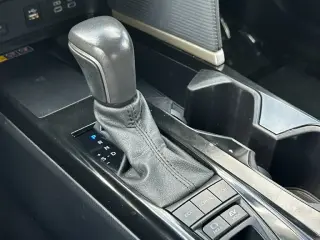 Toyota Camry 2025 SE Sedán 4 puertas