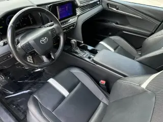 Toyota Camry 2025 SE Sedán 4 puertas