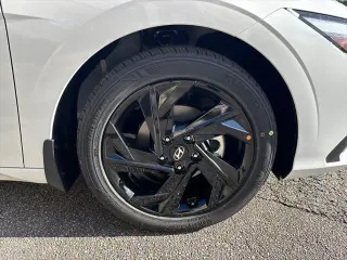 Hyundai ELANTRA 2026 SEL Sport 4dr Sedan