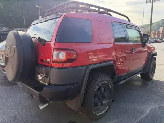 Toyota FJ Cruiser 2012 4x4 4dr SUV 6M