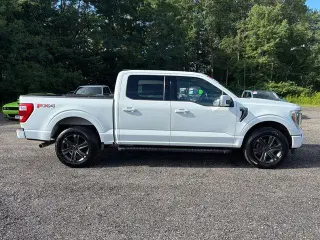 Ford F-150 2023 4x4 Lariat 4p SuperCrew 5.5 ft. CB