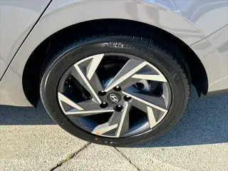 Hyundai ELANTRA 2025 SEL Sport 4dr Sedan
