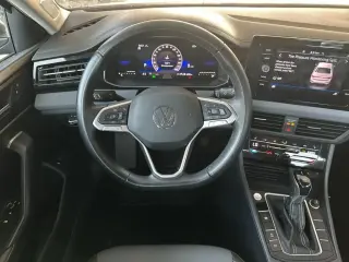 Volkswagen Jetta 2025 SE 4p Sedan