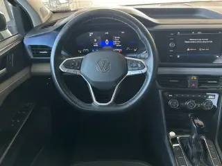 Volkswagen Taos 2024 SE 4p SUV