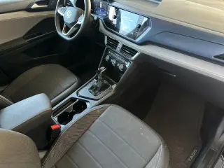 Volkswagen Taos 2024 SE 4p SUV