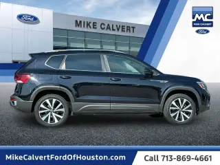 Volkswagen Taos 2024 SE 4p SUV
