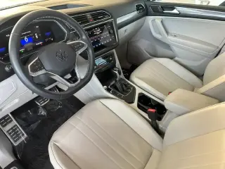 Volkswagen Tiguan 2023 SE R-Line Black 4dr SUV
