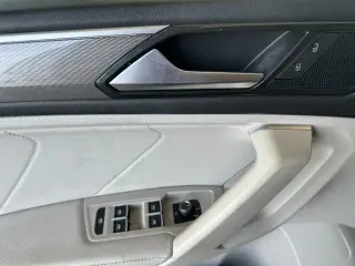 Volkswagen Tiguan 2023 SE R-Line Black 4dr SUV