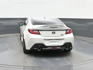 Toyota GR86 2023 2dr Coupe 6A