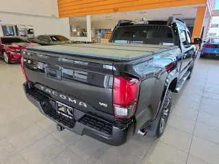 Toyota Tacoma 2018 4x4 TRD Sport 4puerta Doble Cab 6.1 ft LB