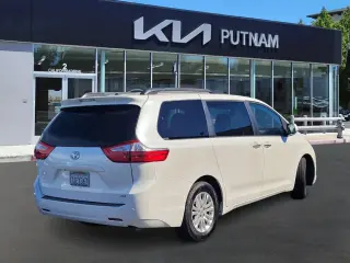 Toyota Sienna 2015 XLE para 7 pasajeros, con asiento de acceso automático, minivan de 4 puertas