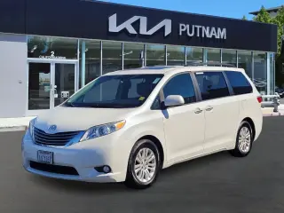 Toyota Sienna 2015 XLE para 7 pasajeros, con asiento de acceso automático, minivan de 4 puertas