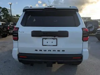 Toyota 4Runner 2026 4x4 SR5 4p SUV