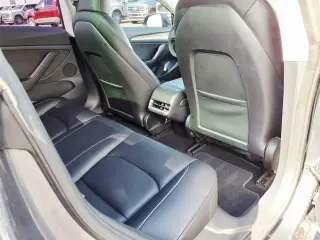 Tesla Model 3 2023 4p Sedan