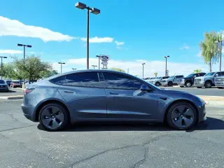 Tesla Model 3 2023 4p Sedan