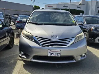 Toyota Sienna 2017 XLE con tracción integral (AWD), 7 pasajeros, 4 puertas, minivan