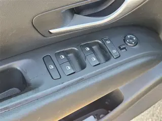 Hyundai TUCSON 2022 SE 4p SUV (lanzamiento de mitad de año)