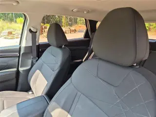 Hyundai TUCSON 2022 SE 4p SUV (lanzamiento de mitad de año)