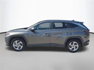 Hyundai TUCSON 2022 SE 4p SUV (lanzamiento de mitad de año)