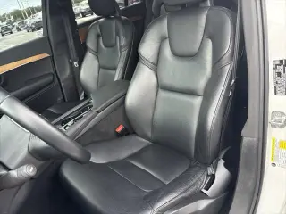 Volvo XC90 2021 AWD T6 Momentum 6-Pasajeros 4p SUV