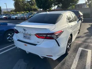 Toyota Camry 2023 SE 4p Sedano