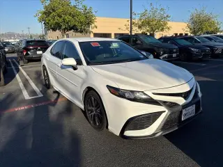 Toyota Camry 2023 SE 4p Sedano