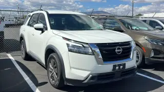Nissan Pathfinder 2022 SV 4 puertas SUV con tracción a las cuatro ruedas