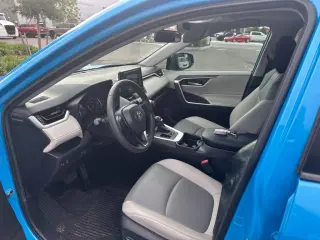 Toyota RAV4 2021 XLE Premium 4dr SUV