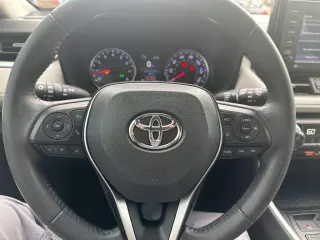 Toyota RAV4 2021 XLE Premium 4dr SUV
