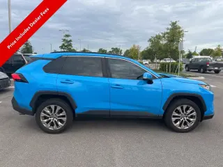 Toyota RAV4 2021 XLE Premium 4dr SUV