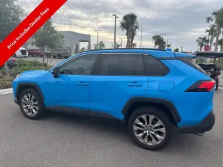 Toyota RAV4 2021 XLE Premium 4dr SUV